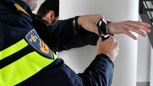 18-jarige verdachte van rellen aangehouden