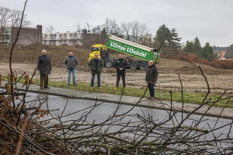 Bedrijf en buurt realiseren samen nieuw park in Hoensbroek