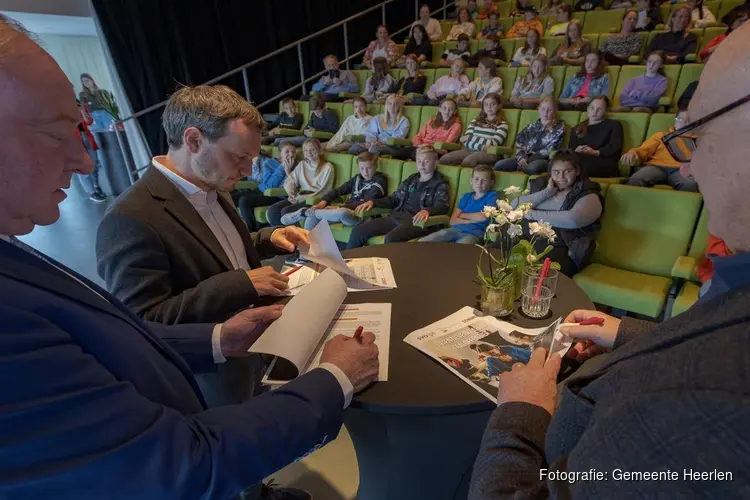 Taalachterstanden op het Voortgezet Onderwijs aanpakken met een nieuw Taaloffensief