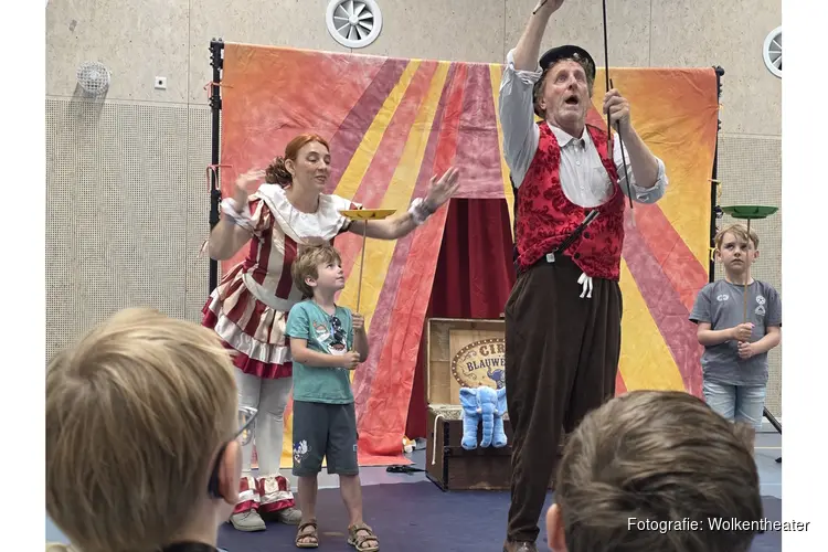 Wolkentheater bezorgt kinderen in asielzoekerscentra een magische circusdag